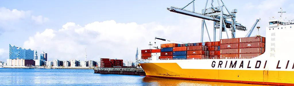 container ship international shipping internationaler-versand-schiff